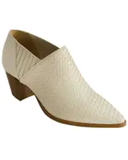 Bernardo Famous Leather Bootie 6 NoColor