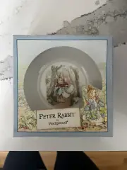 THE WORLD OF PETER RABBIT Wedgewood Child's Bowl Mrs Rabbit New In box