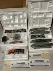 Bachmann Hawthorne Village Nascar Dale Earnhardt Jr #88 Train Set AMP Energy NEW
