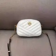 Tory Burch Women's White Diamond-Quilted Crossbody Bag with Gold Chain Strap