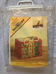 NOS VINTAGE 1974 DESIGNER NEEDLEPOINT KIT Asparagus Recipe Box Columbia Minerva