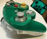 Motherboarded - Nintendo GameCube Controller (Glow In The Dark/Clear)