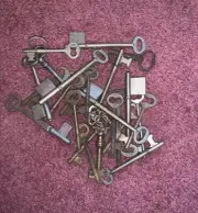 Vintage Skeleton Keys Lot Of 25