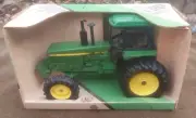 Ertl John Deere 4955 Tractor w MFWD 1/16 #5587 In Box