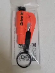 RESQME Car Escape Tool Seatbelt Cutter & Window Breaker 2-1 Keychain rescue tool