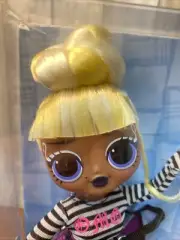 LOL Surprise OMG Melrose Fashion Doll Millennial 20 Surprises Play Style Rock