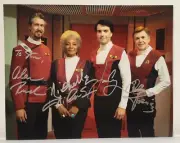 STAR TREK : NICHELLE NICHOLS, WALTER KOENIG, ALAN RUCK, JAMES CAWLEY AUTOGRPHS
