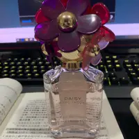 在飛比找蝦皮購物優惠-Marc Jacobs繽紛清甜雛菊淡香水75ml(限量版