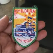 Vintage 'MILDURA Victoria' EMBROIDERED Cloth PATCH Souvenir TOURIST Sew ON Badge