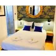 FRATERNiTY-HOTEL
