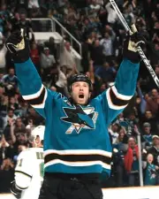 Joe Thornton Goal Celebration San Jose Sharks 8x10 NHL Hockey Photo