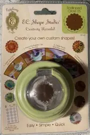 Epiphany Crafts Shape Studio Scalloped Circle 25 Paper Craft Punch NEW