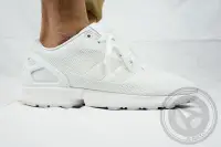 在飛比找Yahoo!奇摩拍賣優惠-ADIDAS ZX FLUX TRIPLE WHITE 白【