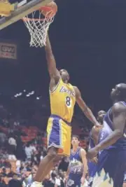 Guard Kobe Bryant Los Angeles Lakers lays up the ball the Utah Jaz- Old Photo