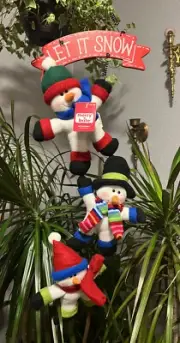 Christmas wall plaque 2006 Prisma Creations - Merry Brite 22.5” 3 Snowman Plush