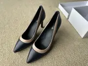 Wittner New Women’s Hanover Leather Duotone Navy/Nude Pointed Toe Heels Size 38