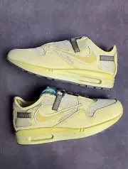 US6 (7.5W) - Nike Air Max 1 x Travis Scott Saturn Gold ✅Free Shipping