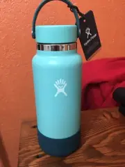 Hydro Flask 32 oz Wide Mouth Bottle - Movement Limited Edition - Macaw