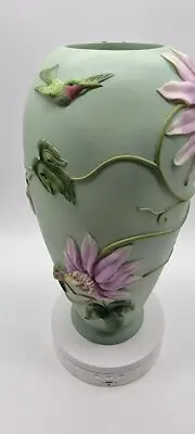 Passiflora & Hummingbirds Vase By Ibis & Orchid Design, Inc. NEW IN BOX RETIRED
