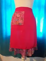 Half apron, pink w/floral print pocket & underlay