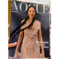 在飛比找蝦皮購物優惠-VOGUE 二手雜誌