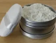 Dreamer Perfume Fragrance Dusting Body Powder HUGE 5 oz