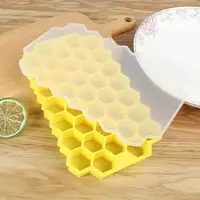 在飛比找PChome24h購物優惠-《Stylelife》蜂巢造型加蓋製冰盒-黃
