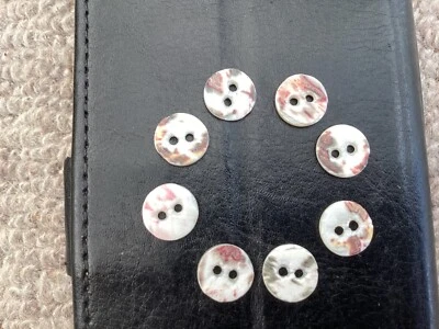 8 x “Mother of Pearl/Tortoise/Shell” BUTTONS- Vintage