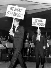 Dean Martin Frank Sinatra Pickett Protest Free Broads Vintage Photo 8" x 10"