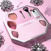 Real Techniques Beauty Gift Set. Christmas gift sets for women. RRP £70