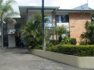 棕櫚街度假公寓 - 赫維灣Palm Court Holiday Apartments Hervey Bay