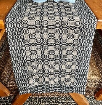 New Primitive Colonial TAN BLACK COVERLET TABLE RUNNER Woven Topper 32" L