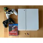 PLAYSTATION 二手PS4｜白色｜型號1107A（升級1TB SSD）｜雙手把(一黑一白)+賽車遊戲ㄧ片