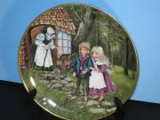 Kaiser Porcelain Collector Plate "Hansel & Gretel" Mint