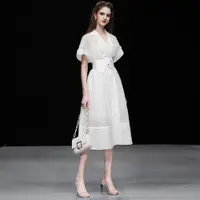 在飛比找ETMall東森購物網優惠-女裝氣質白色收腰顯瘦紗裙風衣