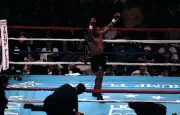 Mike Tyson Celebrates In The Ring After Winning The Fight Old Boxing Photo