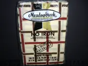 NOS Vtg Meadowbrook Luxury Muslin Windopane Check Pillowcases 65/35 poly cotton