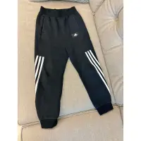 在飛比找蝦皮購物優惠-愛迪達 adidas 男童棉質長褲 （尺寸140）