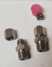 Eaton 3/8"Tube OD x 1/2" MNPT Flared Male Adapters 2 Pack