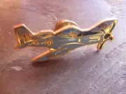 OLD COLLECTABLE SOUVENIR PIN- FRANCE WWII FIGHTER PLANE D.520