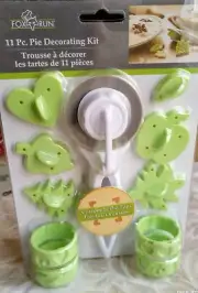 11pc Pie Decorating Kit Crust Cookie Cutters Trees Leaves Apples Hearts Fox Run