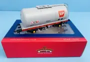 BACHMANN 'OO' GAUGE 37-575K TTA TANK WAGON 'BRT VIP' #5958 C/CLUB EXCLUSIVE