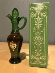 New Old Stock 1990s AVON VINTAGE NILE GREEN URN SHAPED BATH BOTTLE