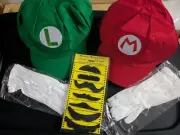 Super Mario Accessory Kit - Hats, Mustaches, Gloves