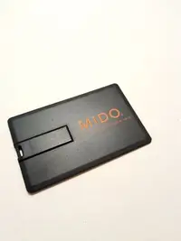 在飛比找Yahoo!奇摩拍賣優惠-全新正品Mido美度錶卡片型隨身碟收藏4G