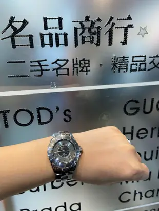 名品商行2手名牌 Chanel 經典款 J12鈦陶瓷 38mm  閒置品（買來沒用過） 保卡 盒子 錶節