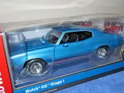 30th CLASS OF 1971 BUICK GS STAGE 1 LIMITED 1:18 ERTL AUTO WORLD NEW IN BOX