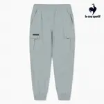 【LE COQ SPORTIF 法國公雞】韓風潮流百搭長褲-男女款-淺綠色-LKQ83672