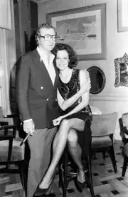 Actor Michael Caine actress Sigourney Weaver Langhams restaur- 1985 Old Photo