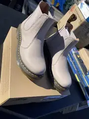 Dr. Martens 2976 Virgina Chelsea Boots Vintage Taupe Women’s Size 7 And Size 11